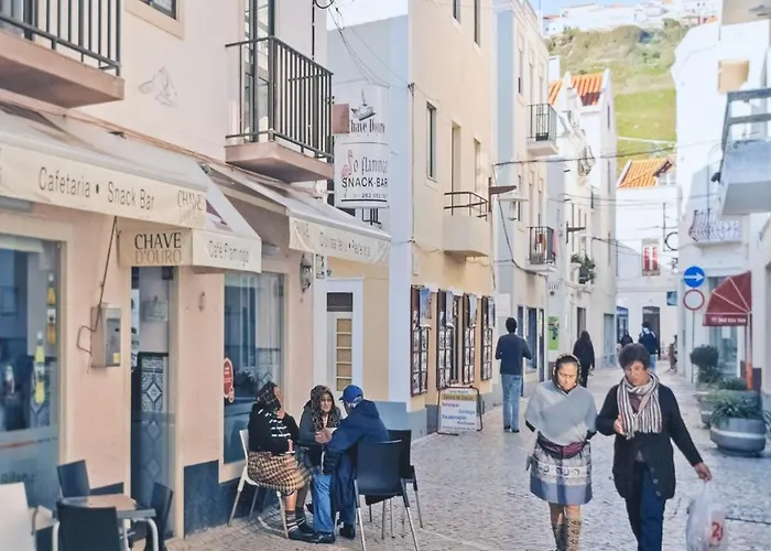 T2 Casa Da Alegria * Назаре